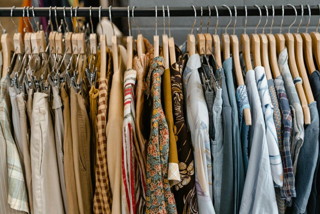 Premium size markers for clothes hangers by Mark Bric Sizers for efficient retail organization.
